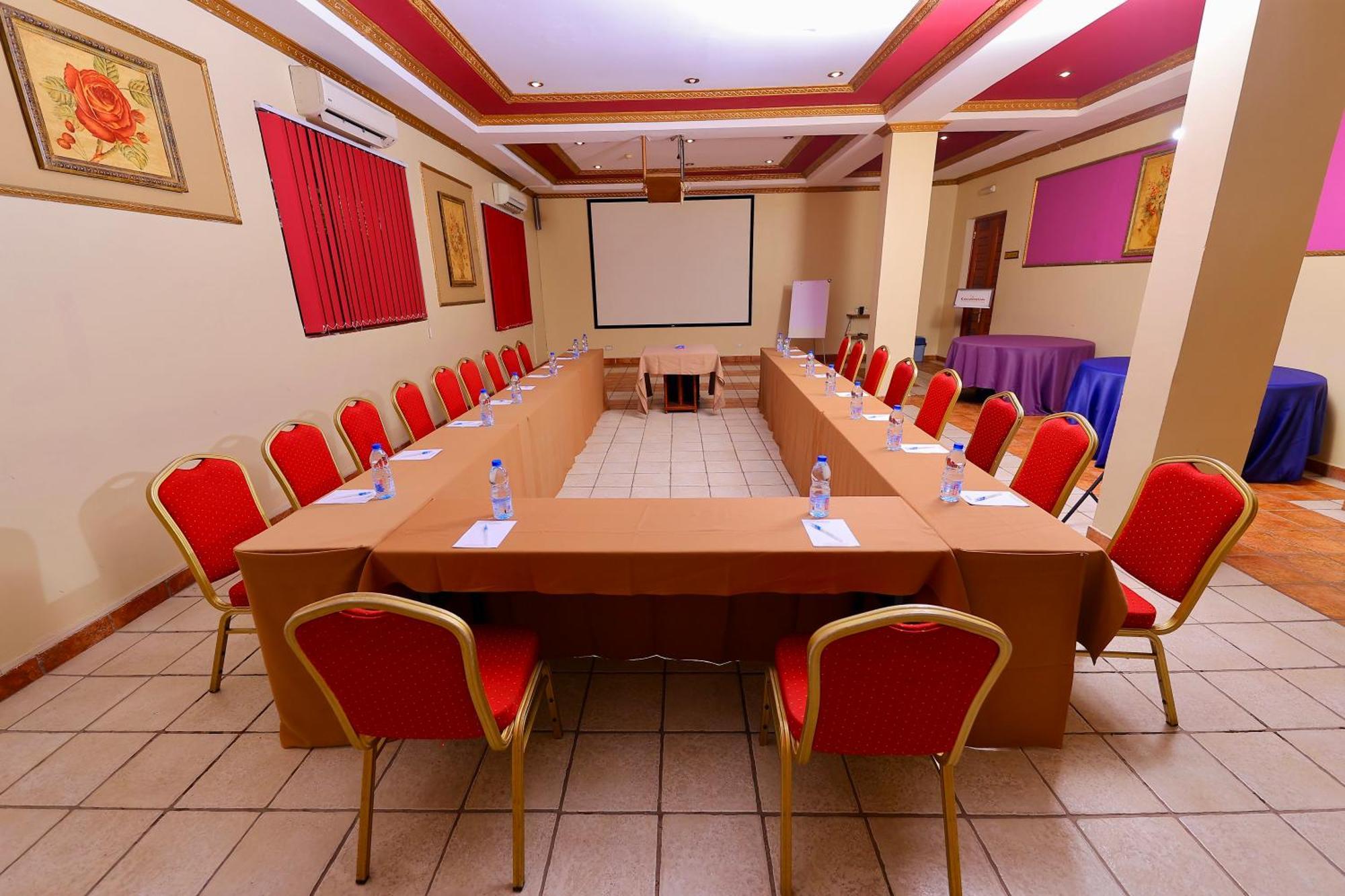 Colosseum Boutique Hotel & Spa Dar es Salaam Exterior photo